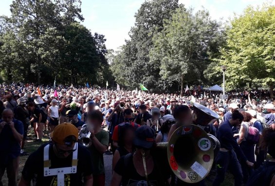 rassemblement dans le parc